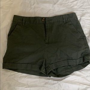 Forever 21 green shorts